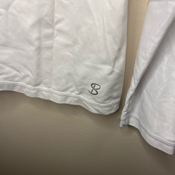 sofibella white athletic top - Picture 4 of 6